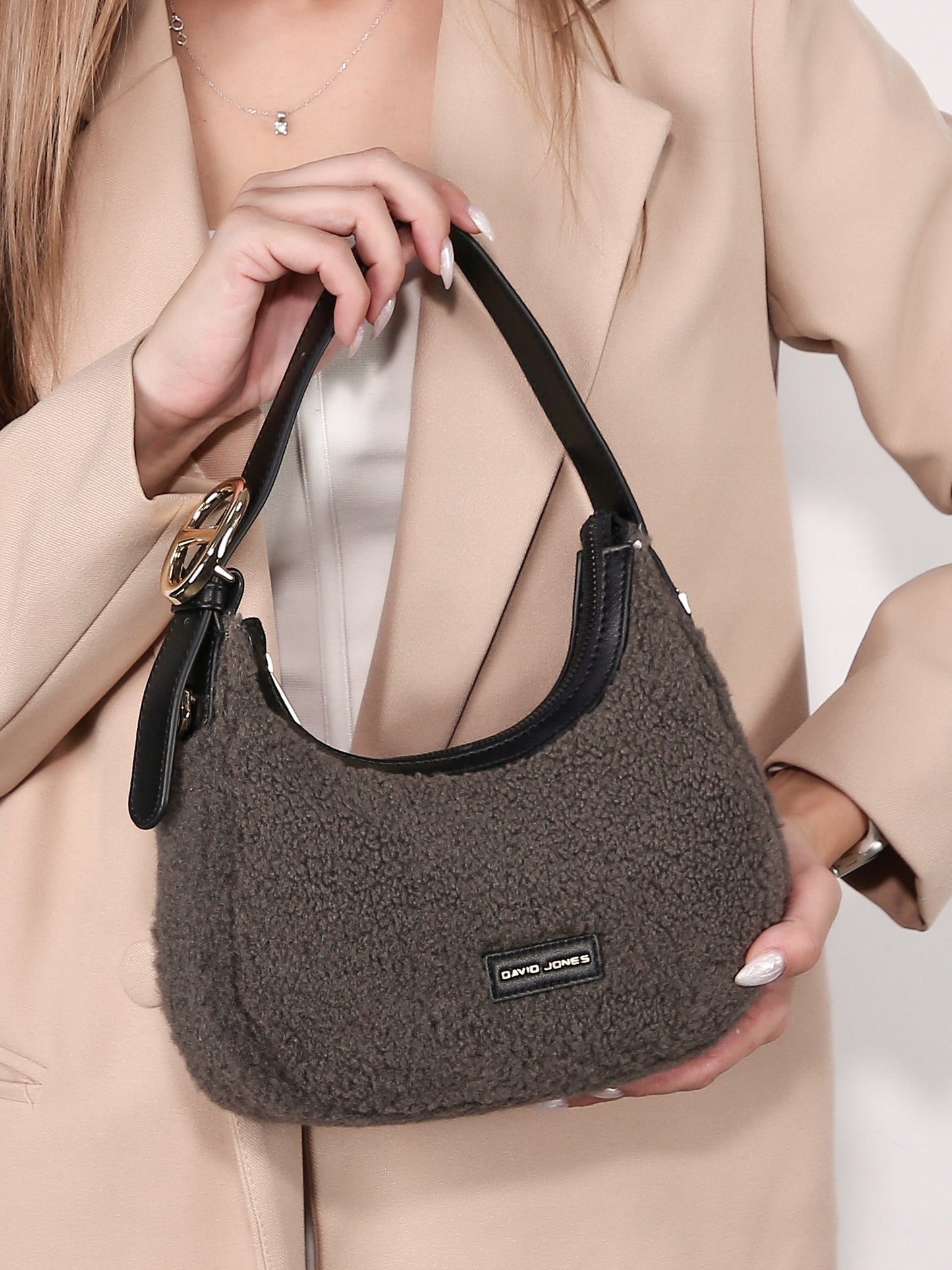 David Jones torebka damska na ramię mała sztuczne futro