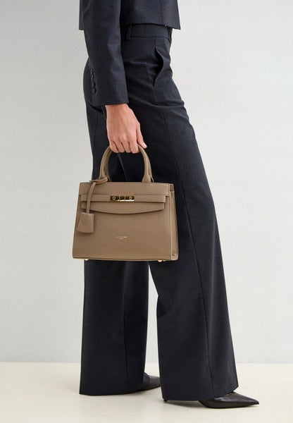 Dámská klasická cestovní taška David Jones 